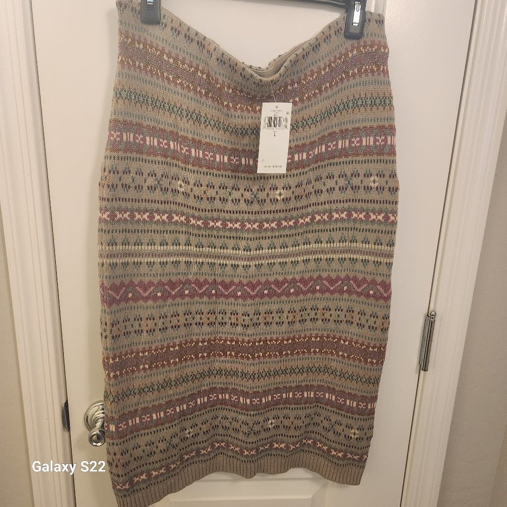 Patterned Knit Skirt - image 1